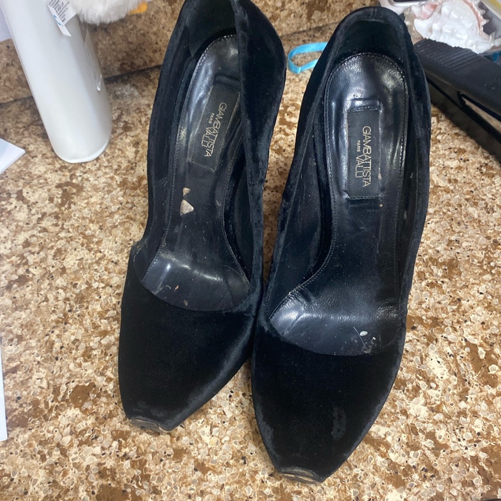 Nice velvet shoes